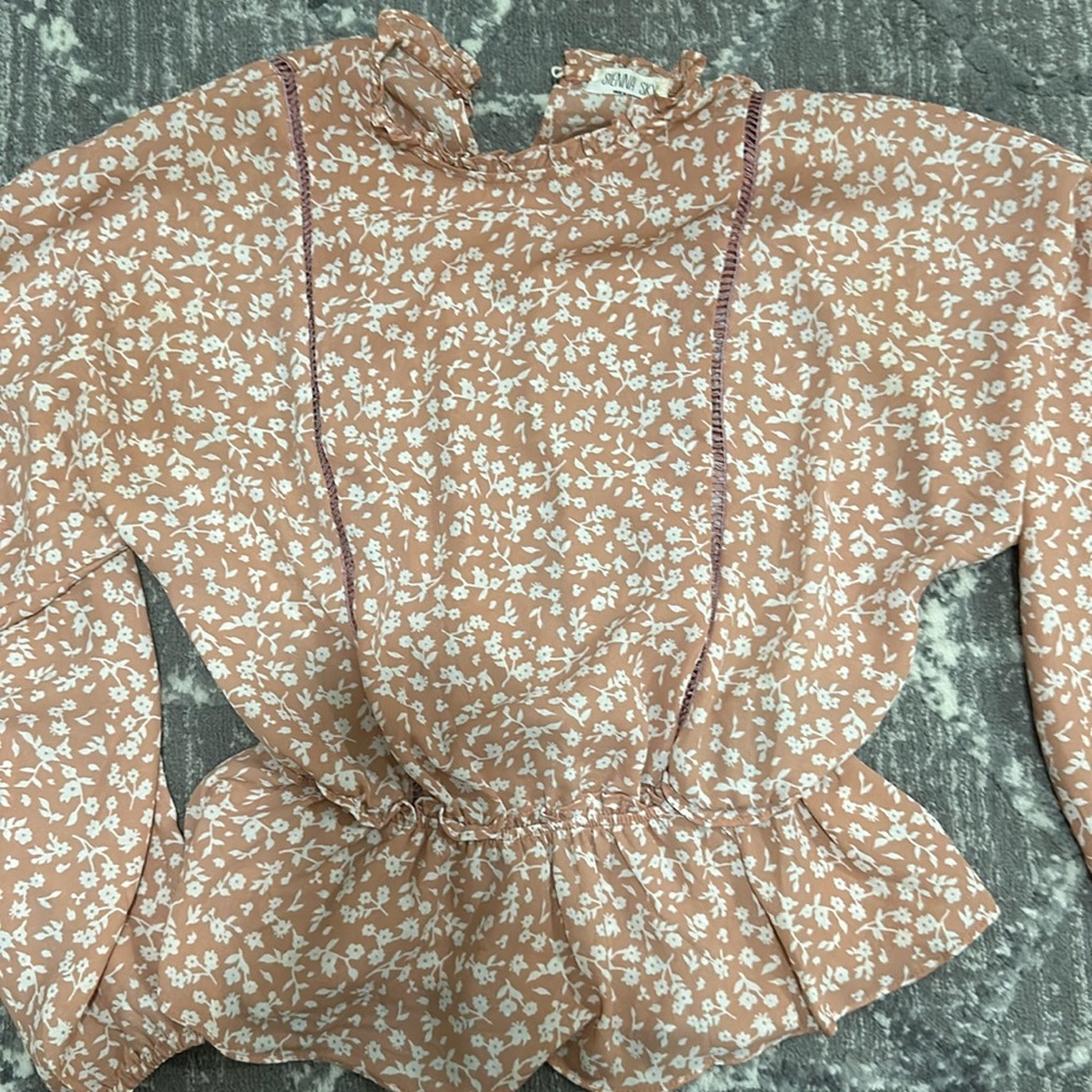 PINK BLOUSE SUPER CUTE!!